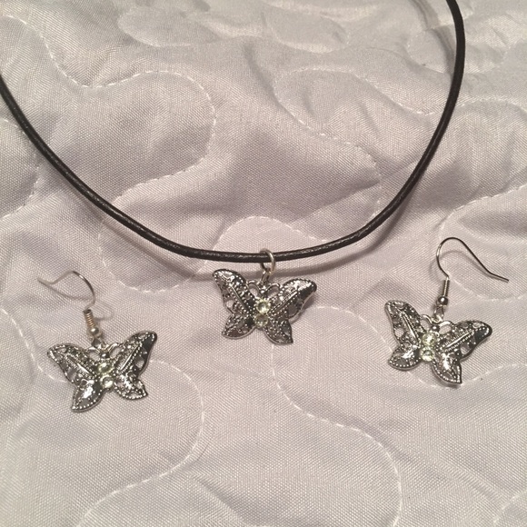 Necklace & earring set silver butterflies leather - Picture 4 of 4